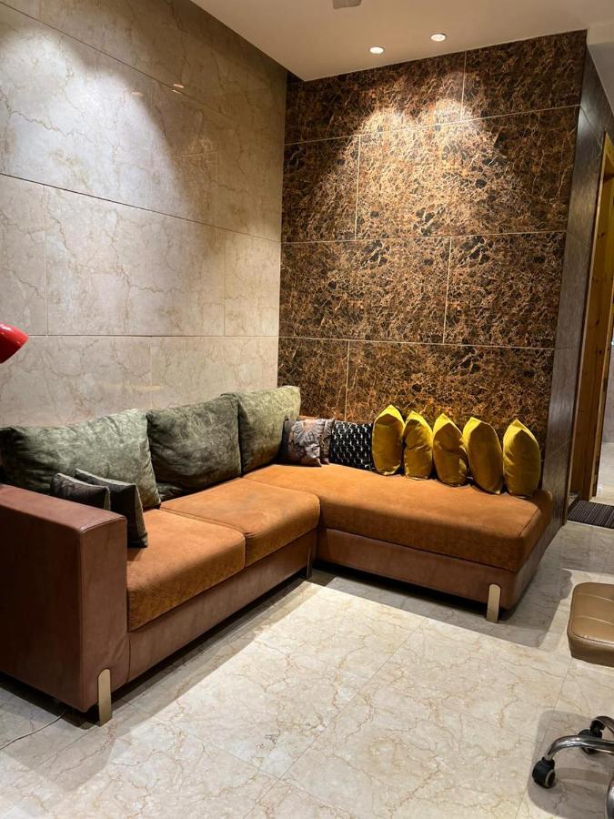 Divine Studios Rajouri Garden New Delhi Buitenkant foto
