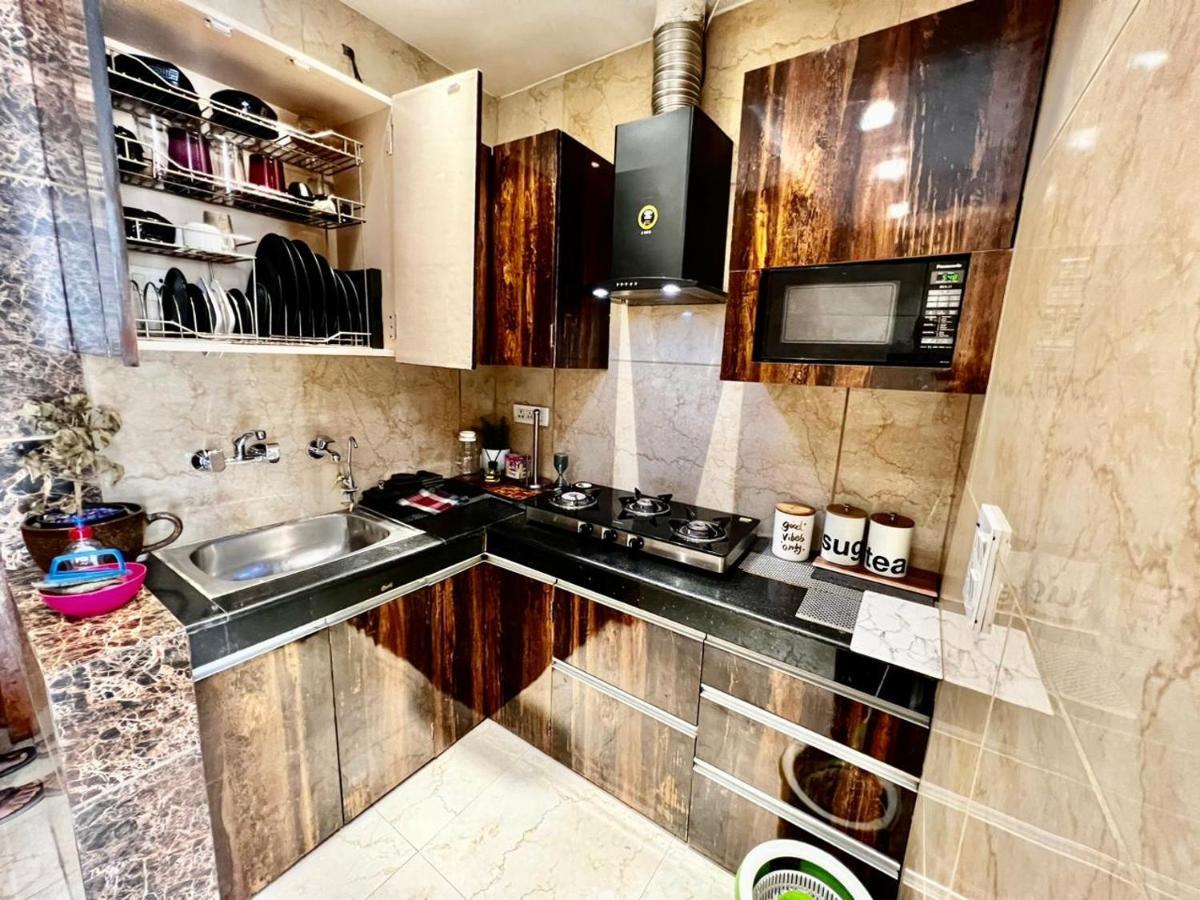 Divine Studios Rajouri Garden New Delhi Buitenkant foto