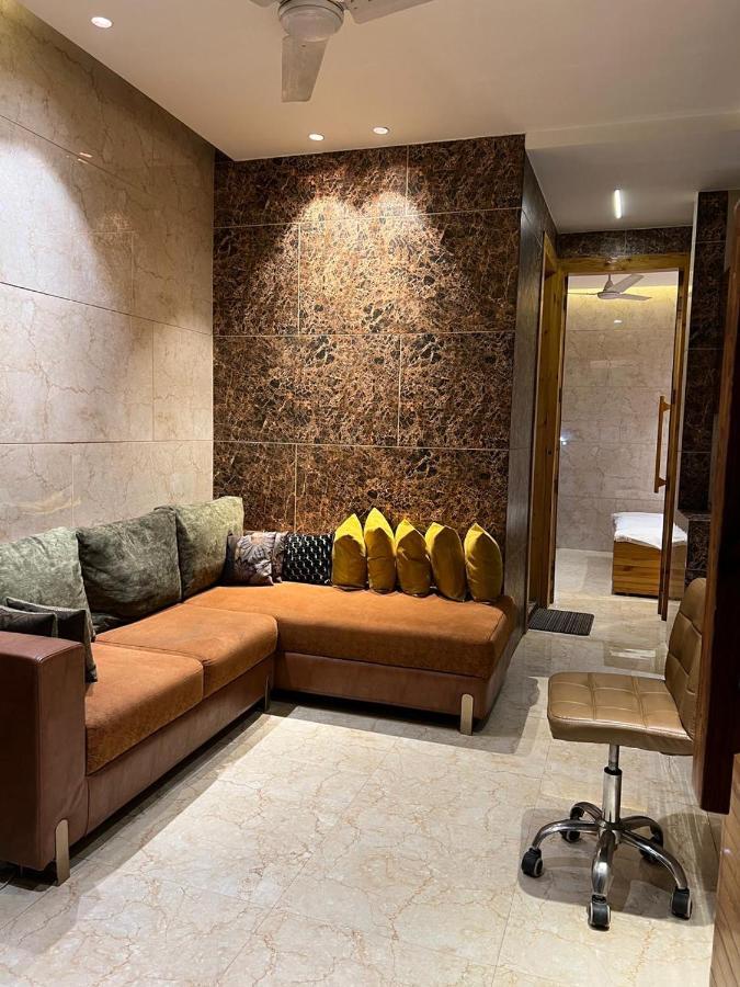 Divine Studios Rajouri Garden New Delhi Buitenkant foto