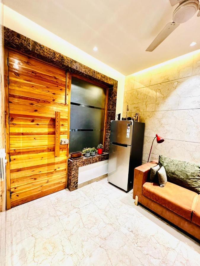 Divine Studios Rajouri Garden New Delhi Buitenkant foto